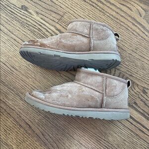 UGG Classic Ultra Mini